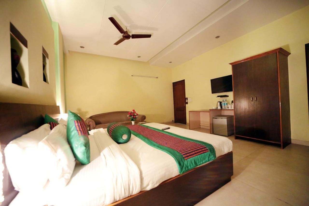 Hotel Blue Bell - Karol Bagh New Delhi 외부 사진